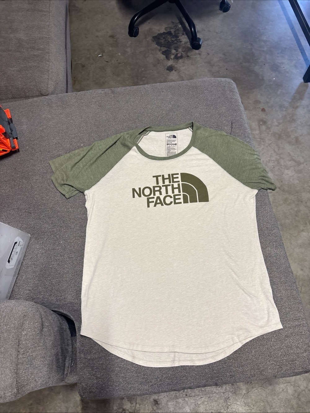The North Face Raglan Logo Tee - Olive Green & Heather White